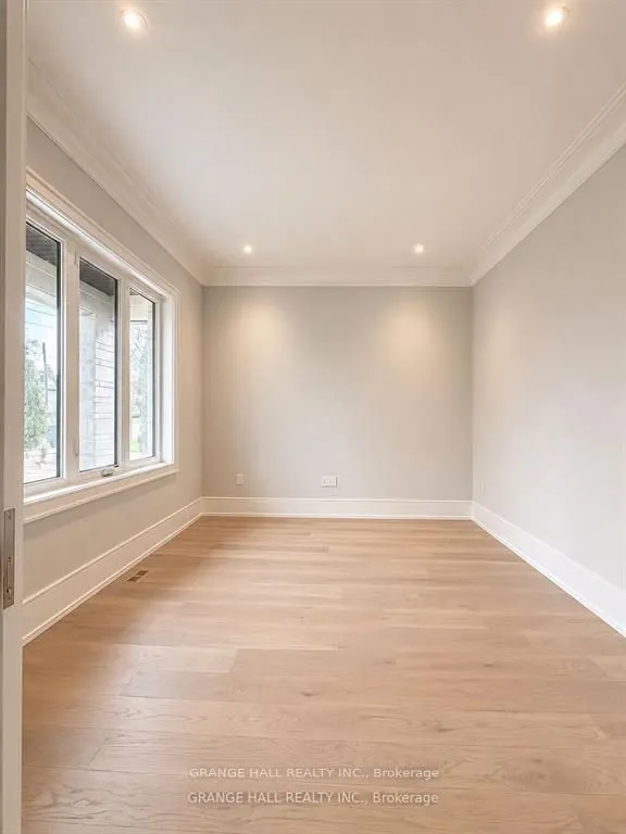 16 Barker Avenue — photo 3