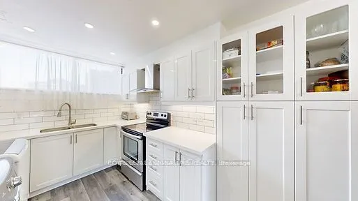 4673 Jane Street — photo 3