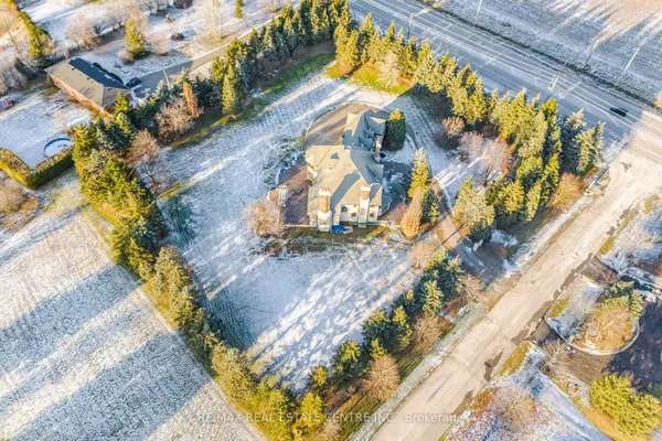 2 Edgeforest Drive