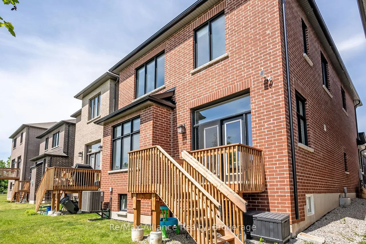 3291 Harasym Trail — photo 37