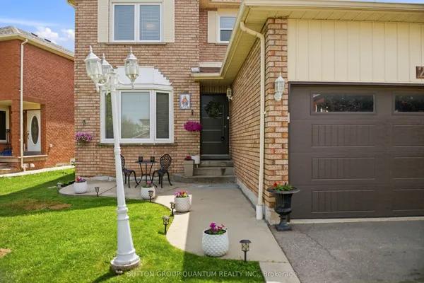 276 Lech Walesa Drive — photo 2