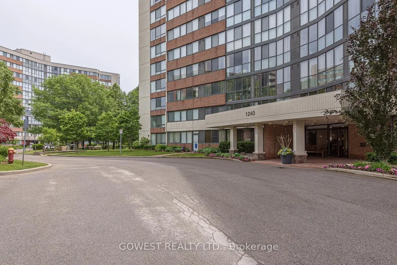 1240 Marlborough Court — photo 2