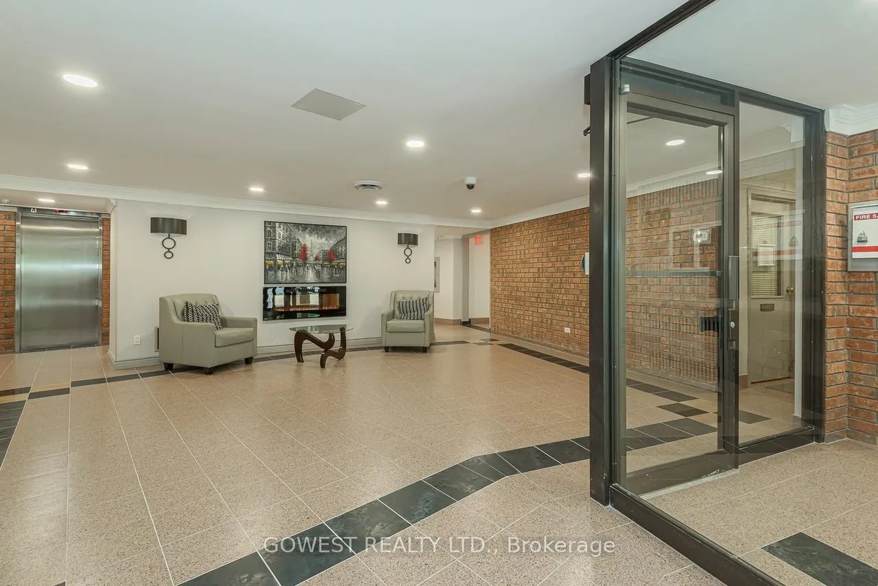 1240 Marlborough Court — photo 3