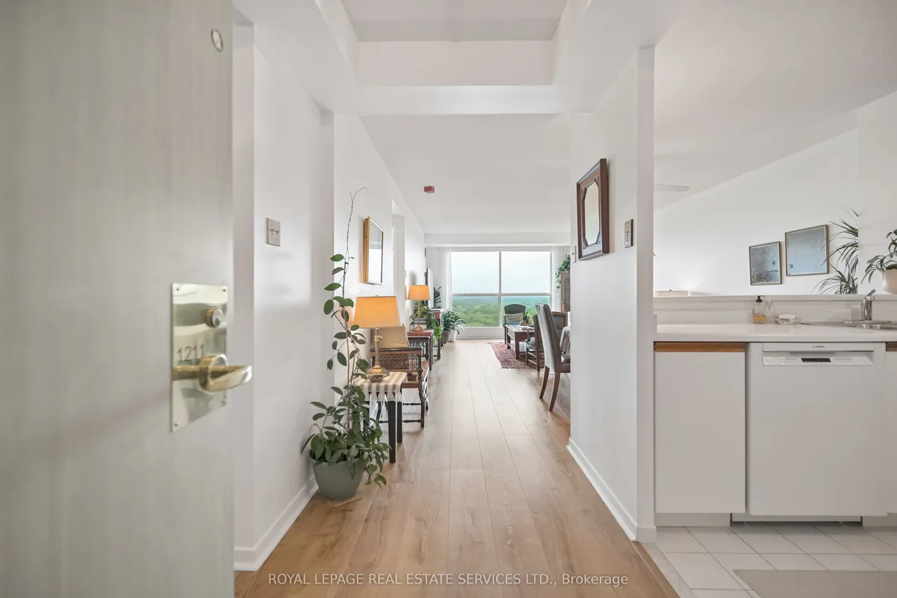 2155 Burnhamthorpe Road — photo 3