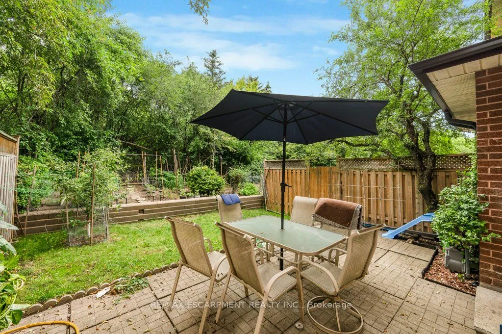 2597 Addingham Crescent — photo 27