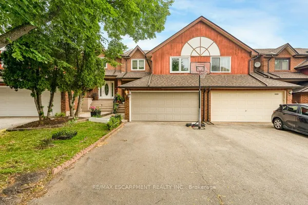 2597 Addingham Crescent