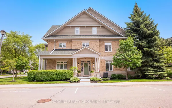 136 St Lawrence Drive — photo 2