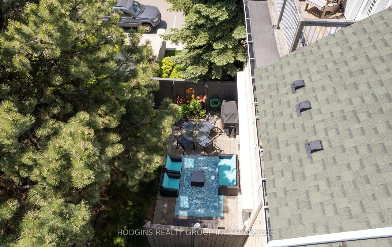 136 St Lawrence Drive — photo 37