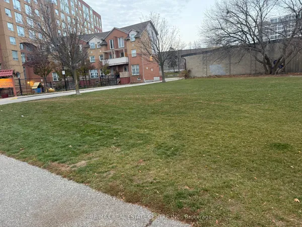 W/S keele st N/A