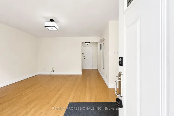 160 Carsbrooke Road — photo 2