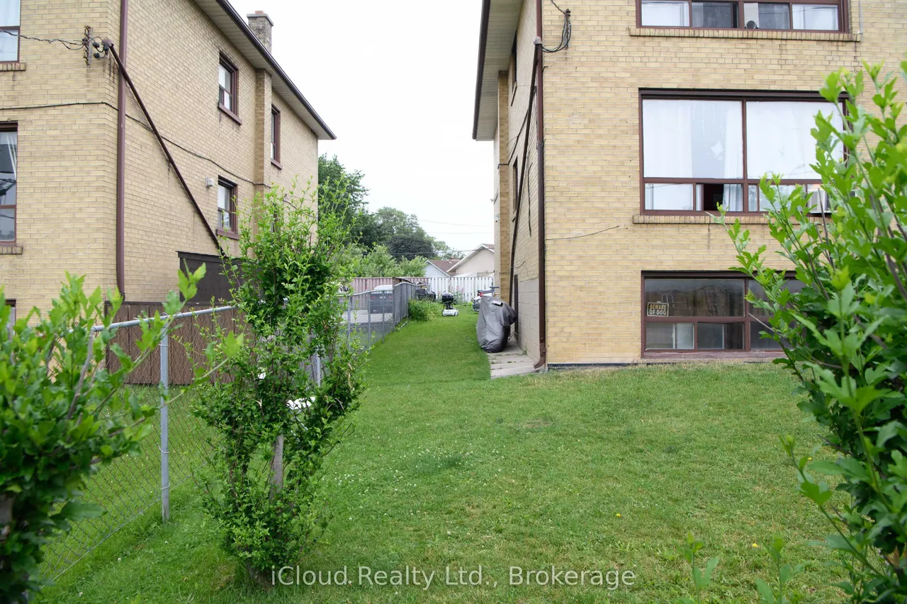 2265 Kipling Avenue — photo 3