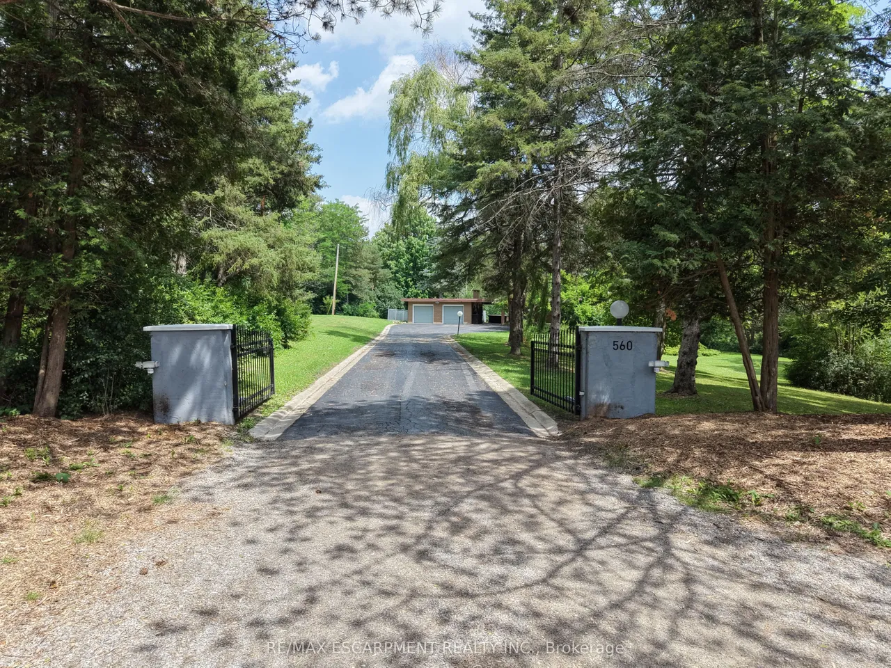 560 CRANE Court