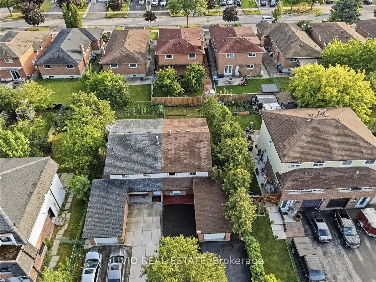 4002 Brandon Gate Drive — photo 40