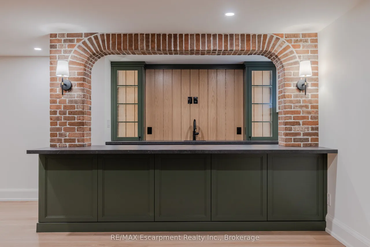 130 Edgecliffe Place — photo 8