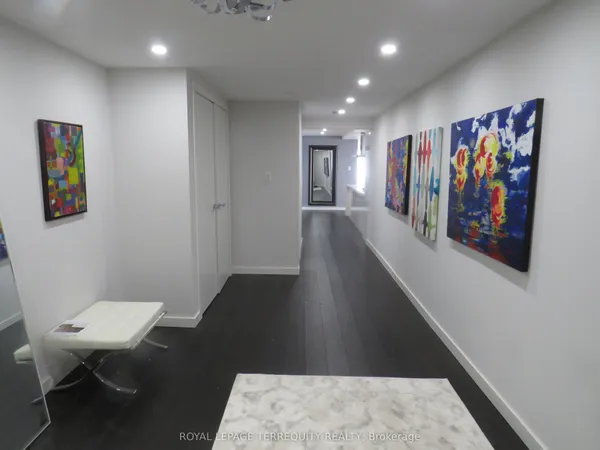 2045 Lake Shore Boulevard W, Unit 3305 — photo 2