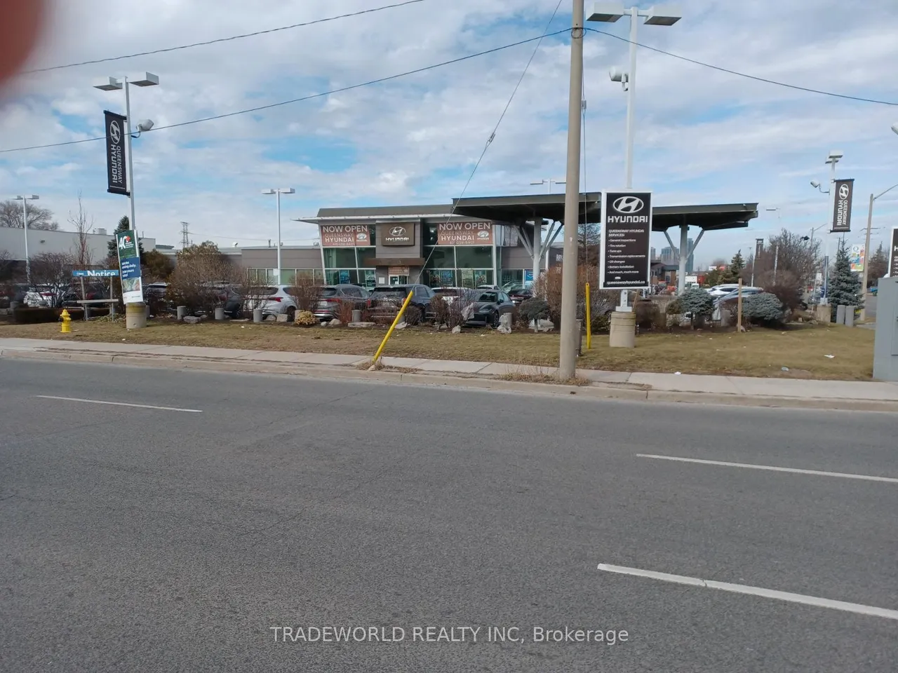 1260 The Queensway — photo 13