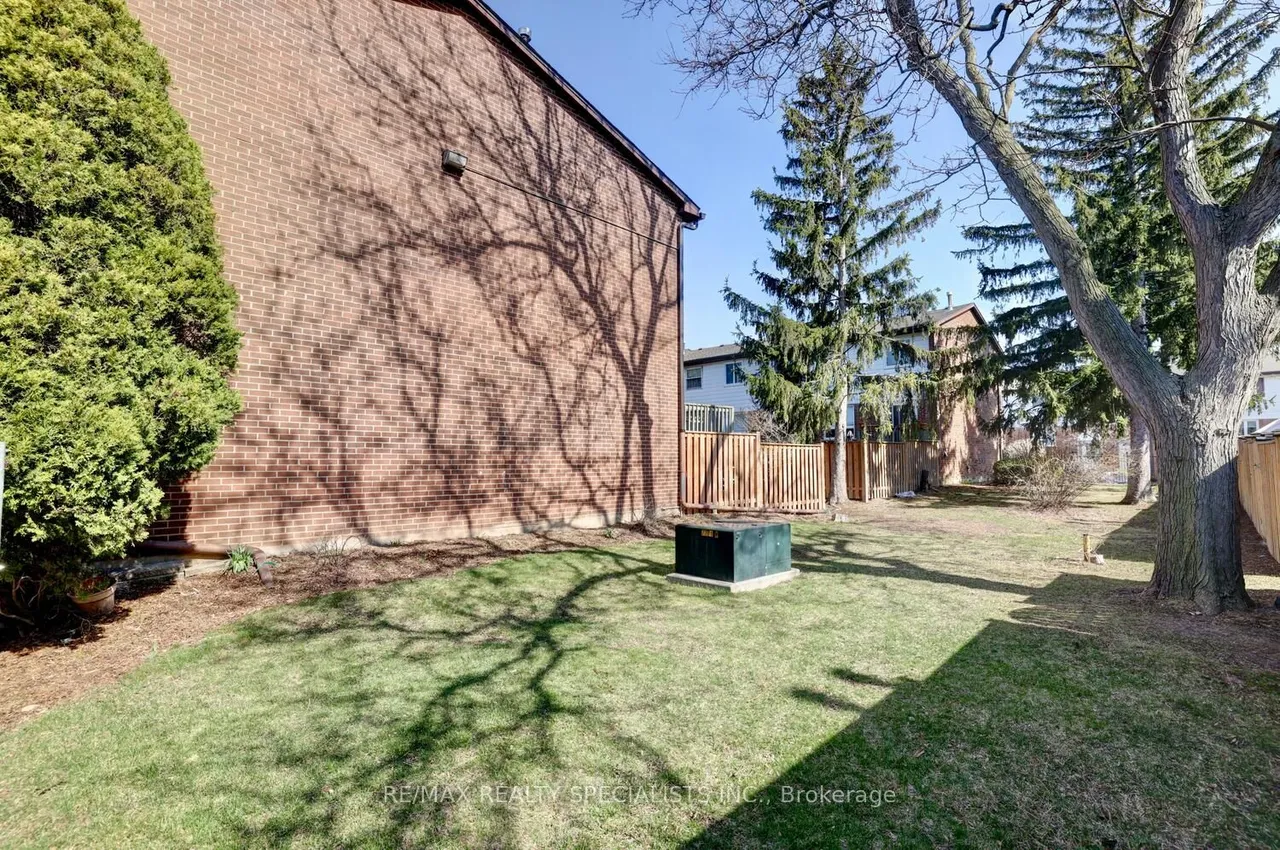 2445 Homelands Drive — photo 38