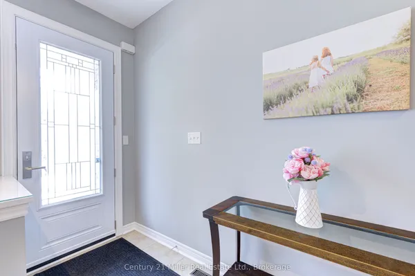 3202 EPWORTH Crescent — photo 2