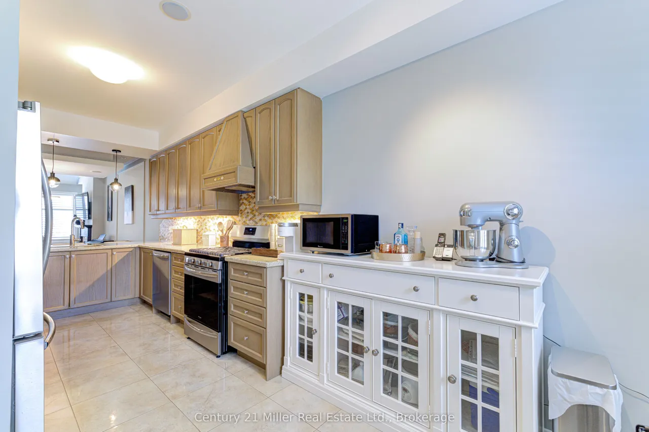 3202 EPWORTH Crescent — photo 3