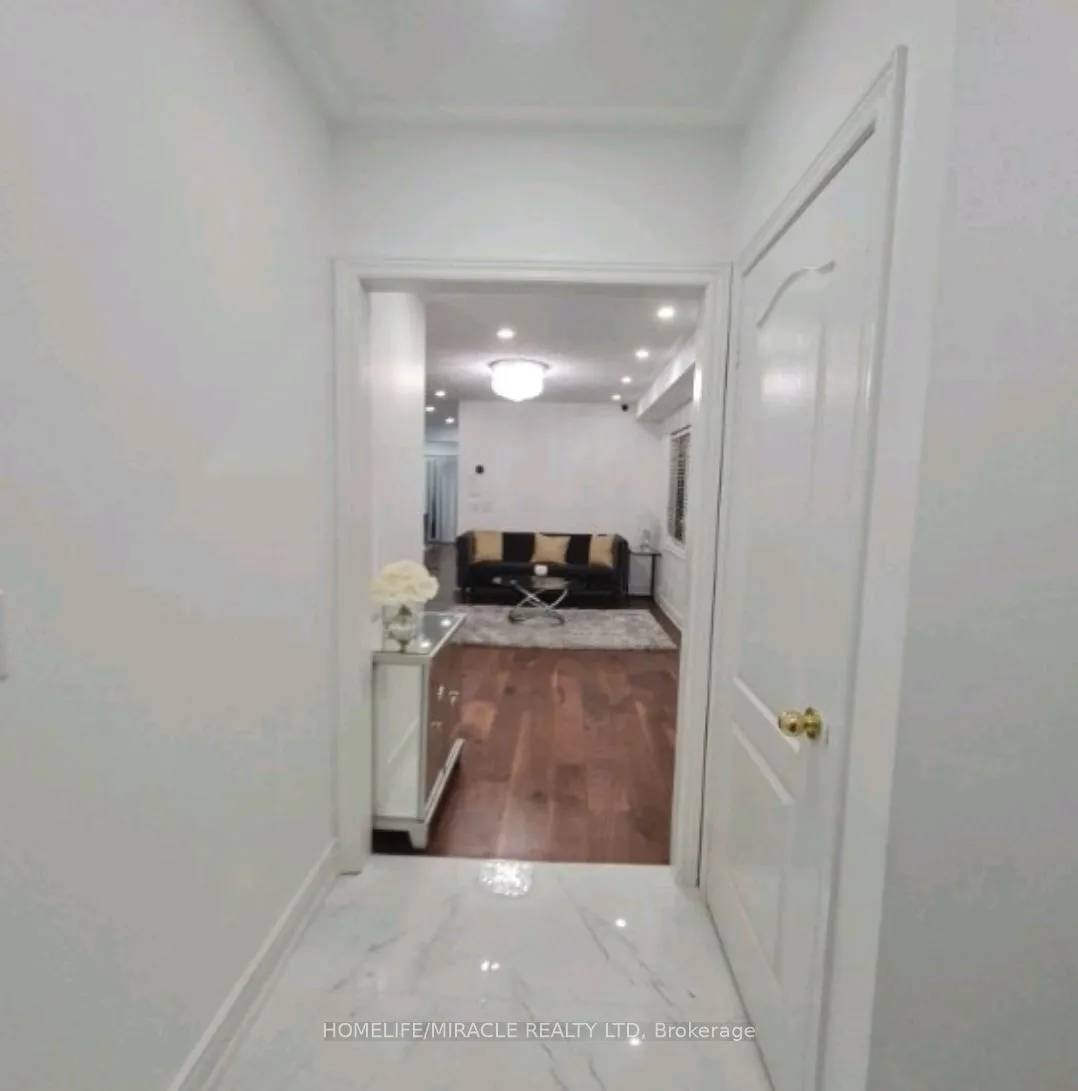 7153 Village Walk — photo 2