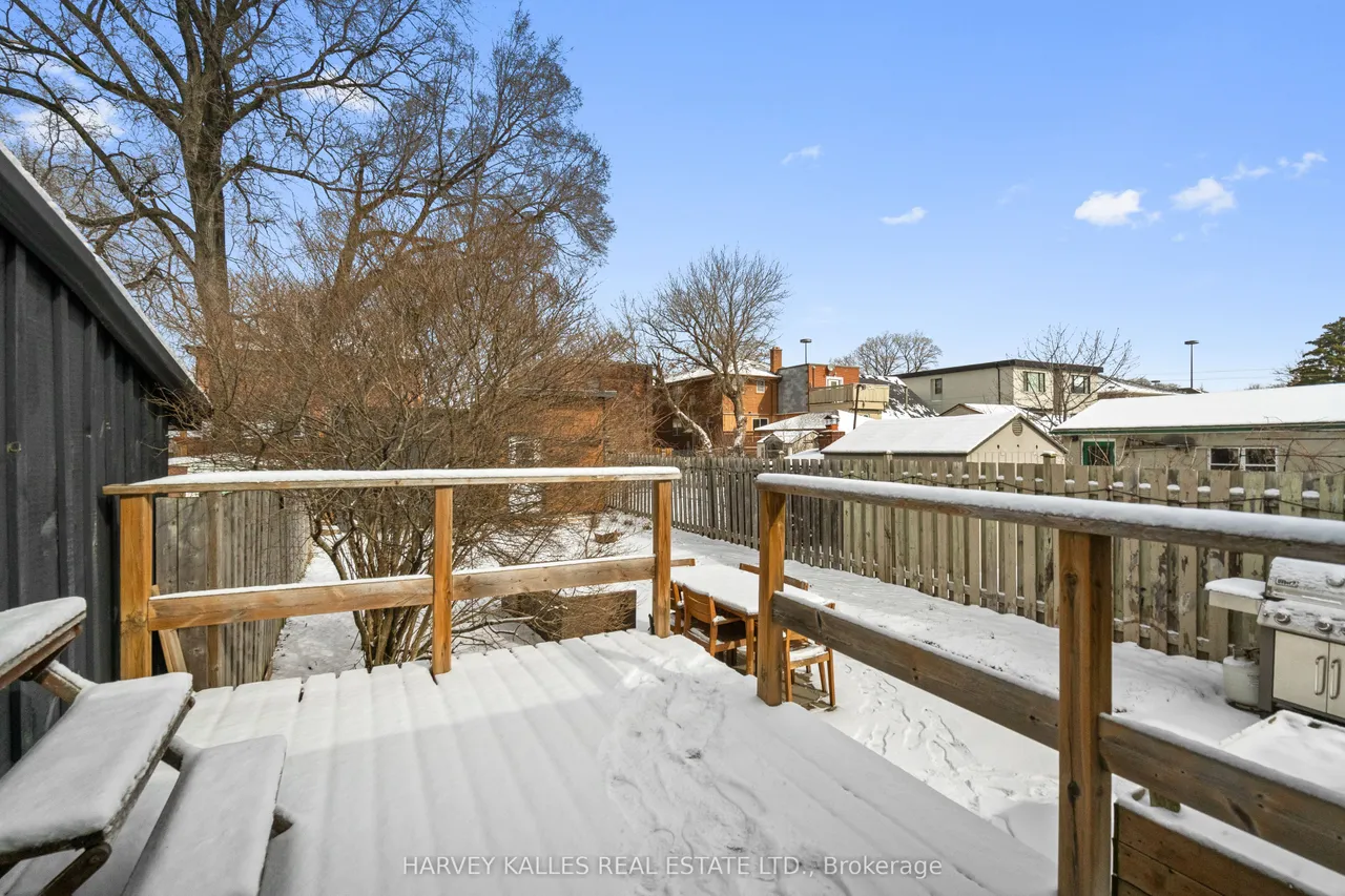 14 Manitoba Street — photo 42