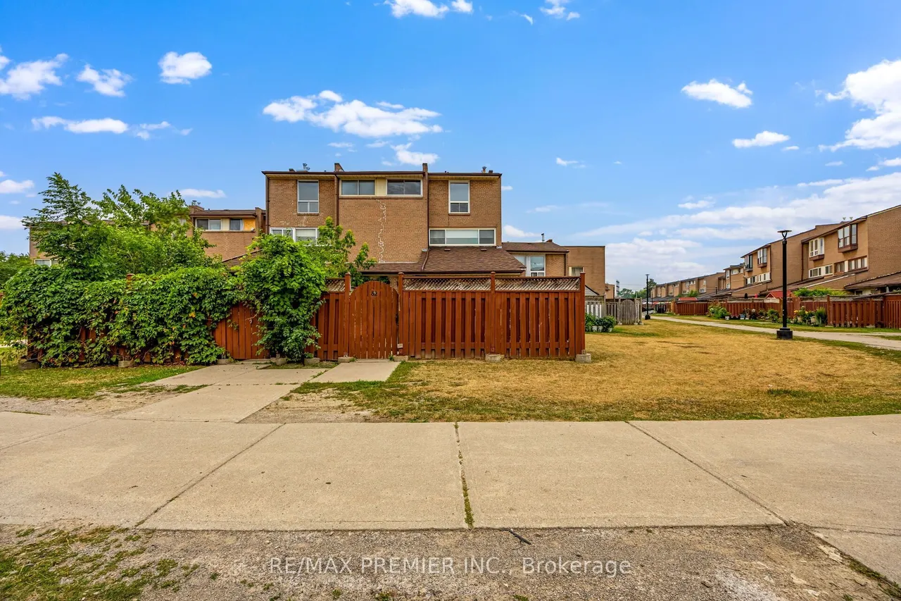 248 John Garland Boulevard, Unit 82 — photo 29