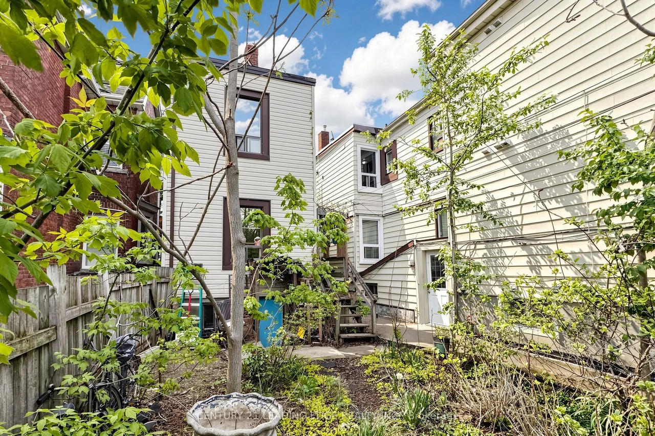 1132 DUFFERIN Street — photo 32