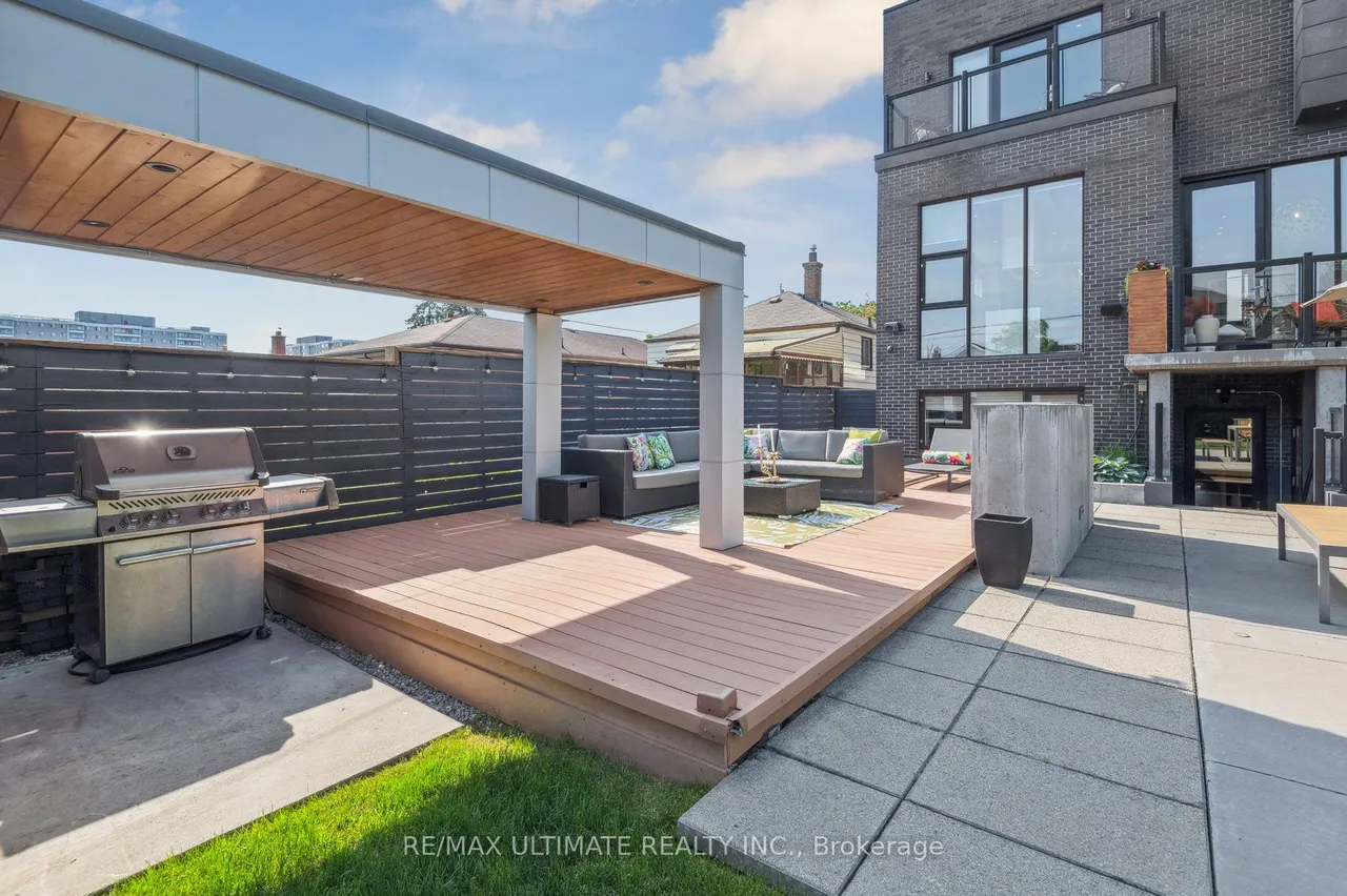 1139 Glengrove Avenue W — photo 49