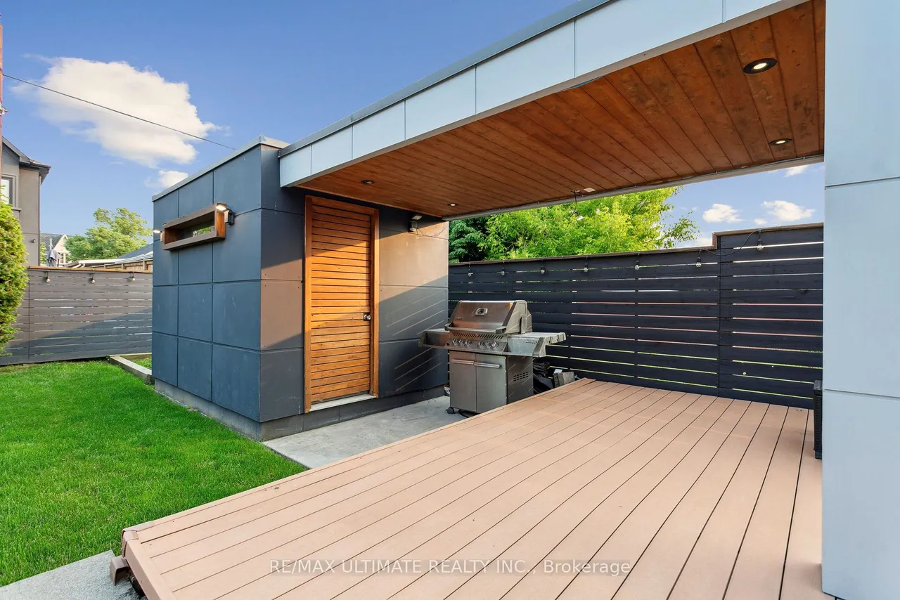 1139 Glengrove Avenue W — photo 50