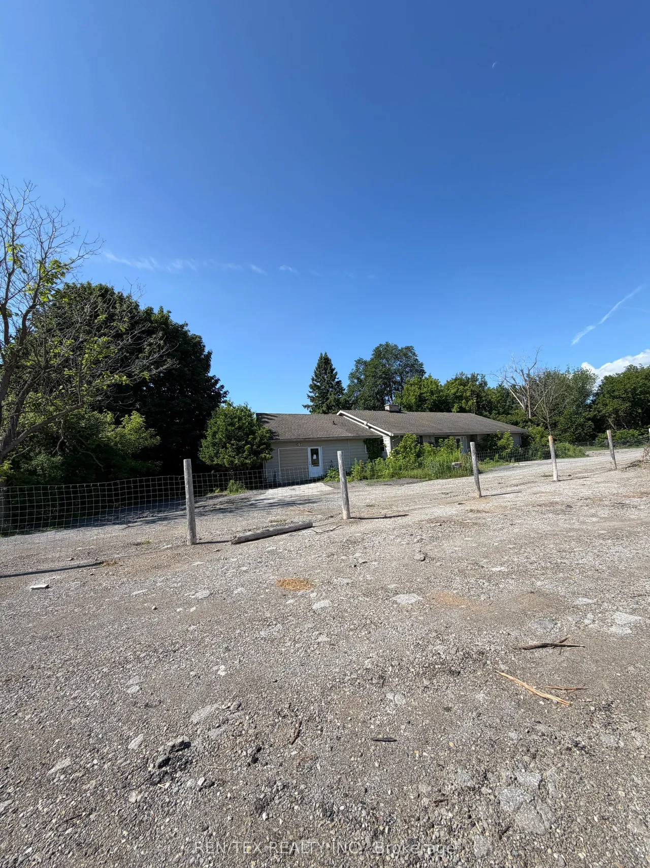 2868-2870 Bovaird Drive W — photo 3