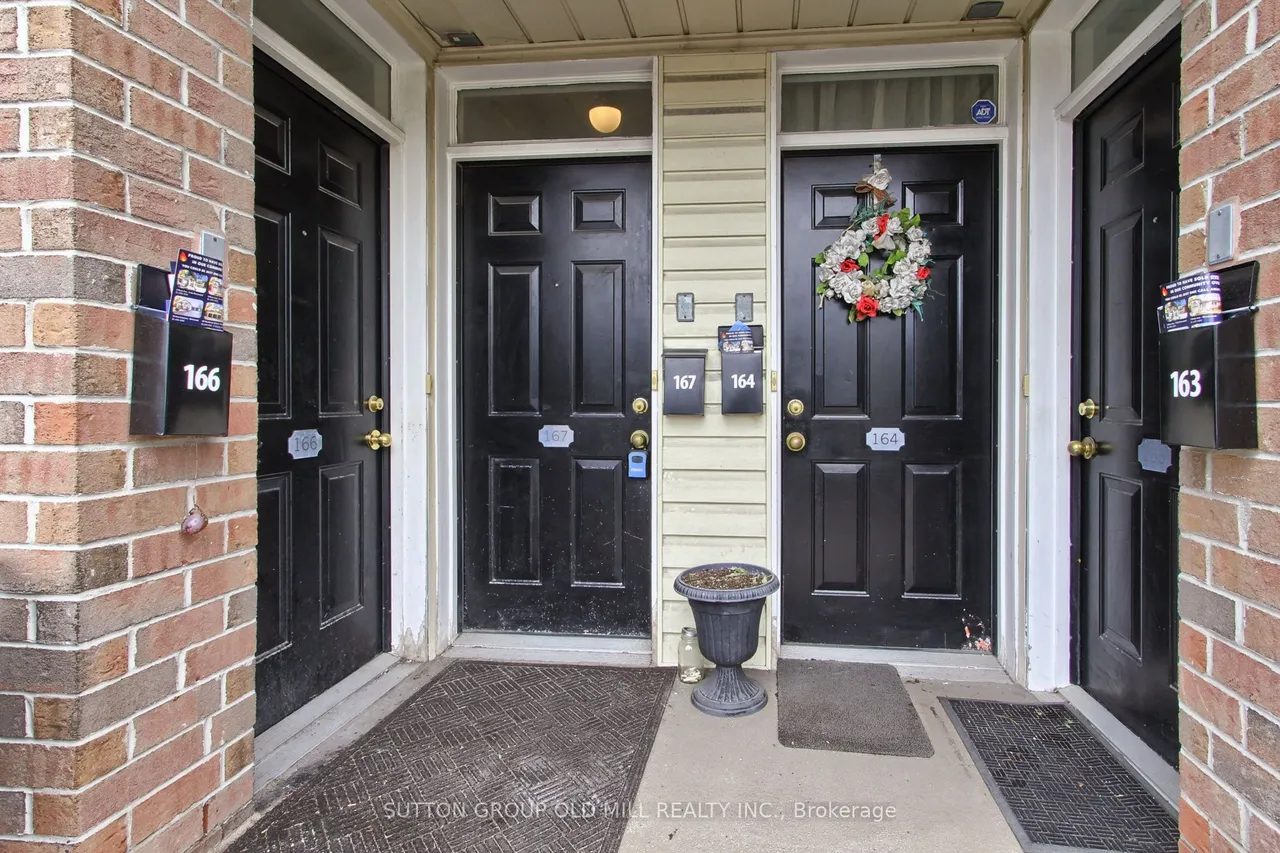 760 Lawrence Avenue W — photo 3