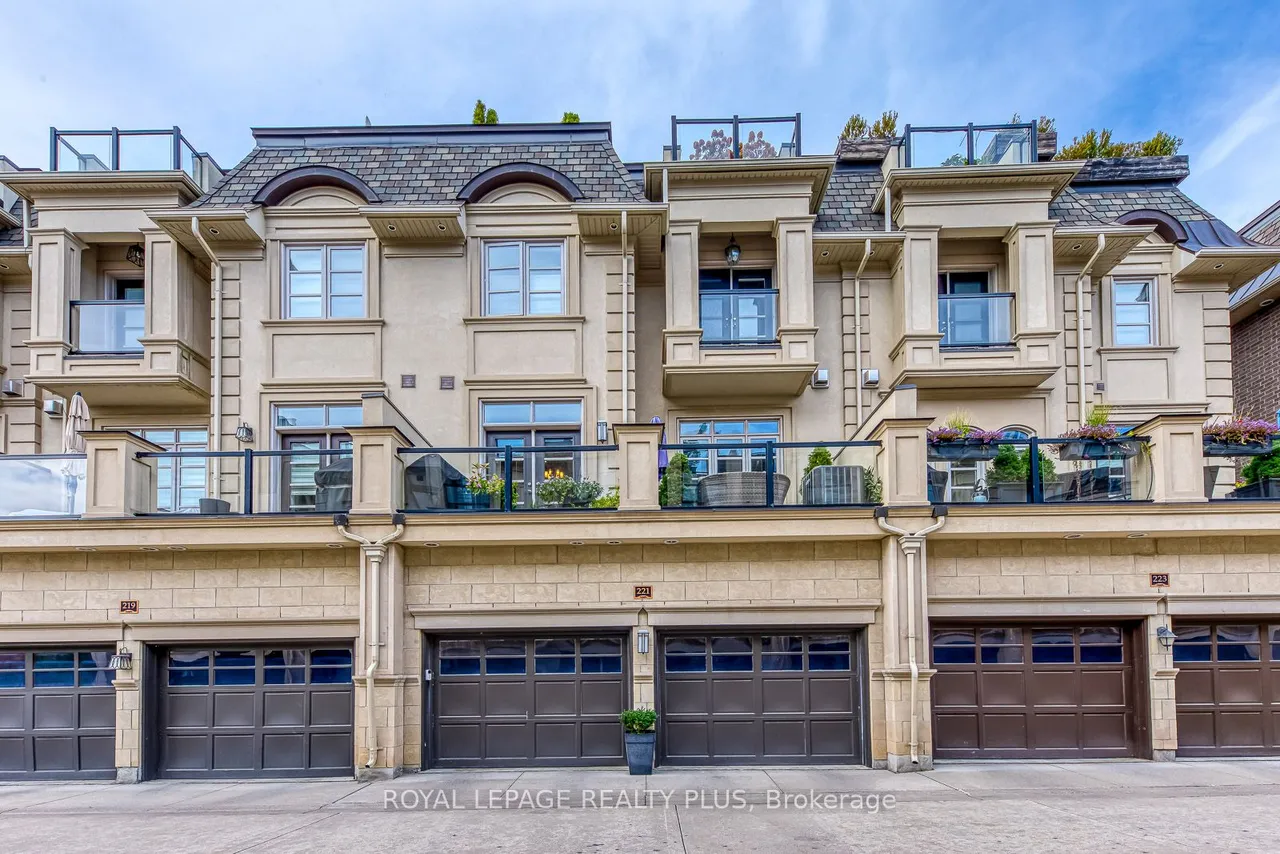 221 Hanover Street — photo 50