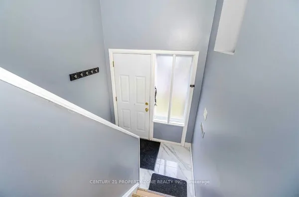 26 Sandringham Court