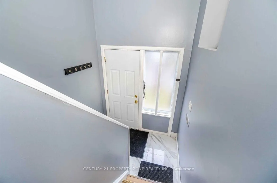 26 Sandringham Court