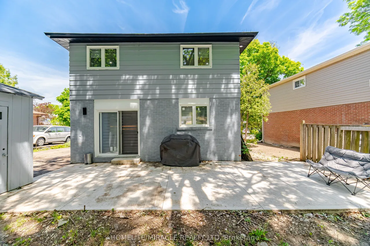 96 Bonham Boulevard — photo 31