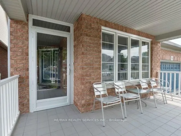 106 Pennyroyal Crescent — photo 2