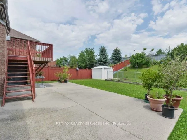 106 Pennyroyal Crescent — photo 15