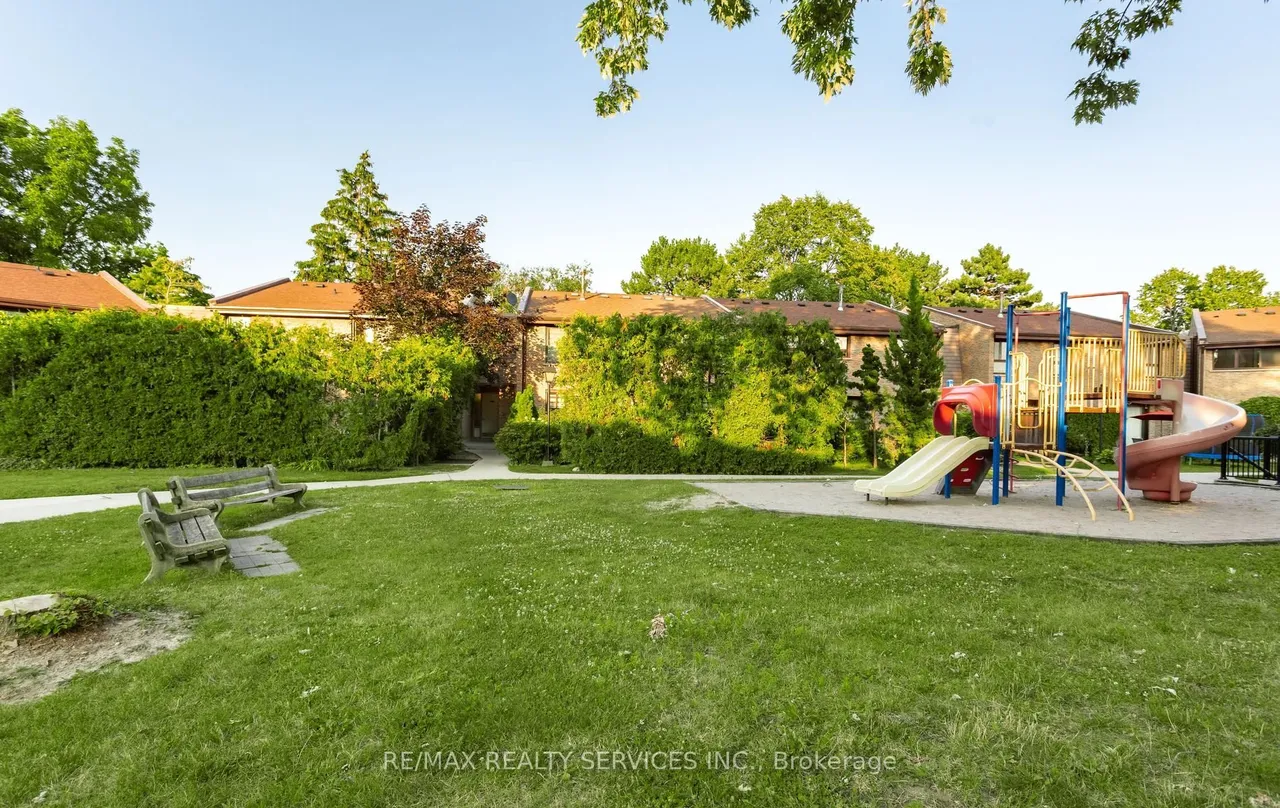 2605 Woodchester Drive — photo 38