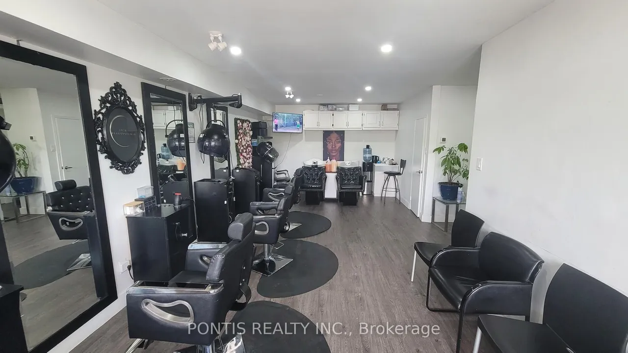 1728 LAKESHORE Road W — photo 10