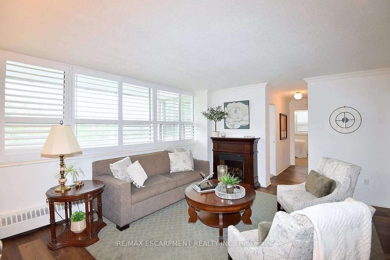 2263 Marine Drive — photo 3