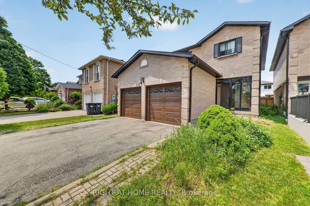 531 Wallenberg Crescent — photo 2