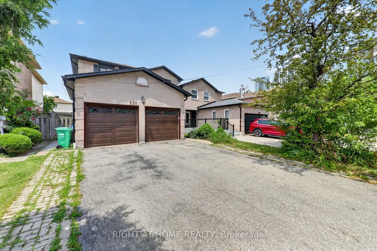 531 Wallenberg Crescent — photo 3