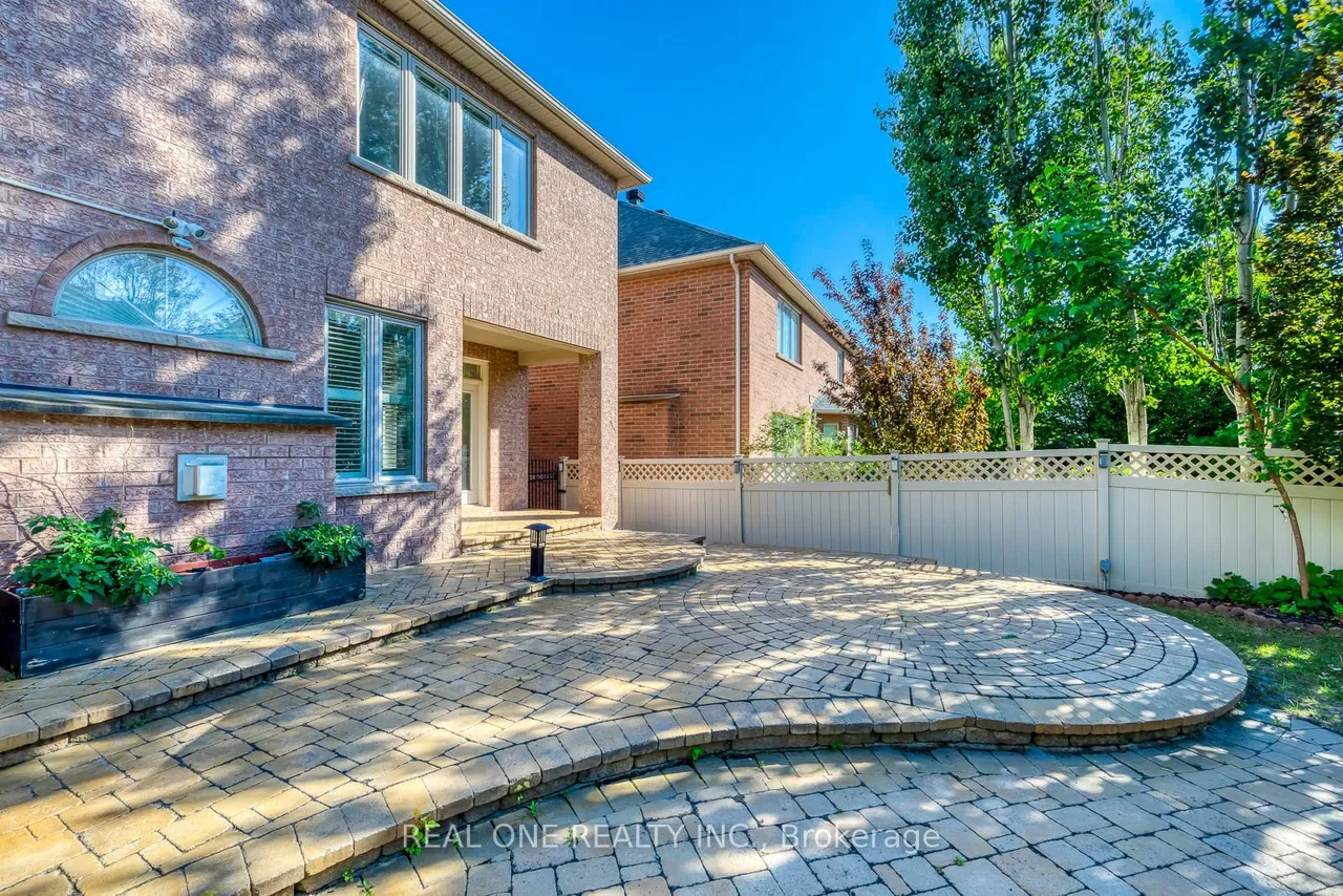 1387 Ferncrest Road — photo 49