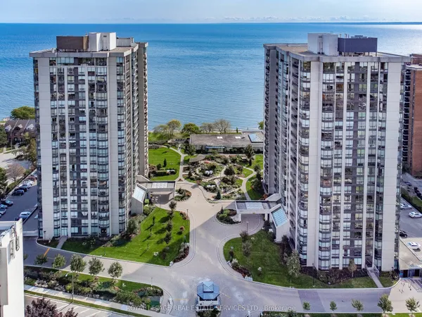 2180 Marine Drive — photo 2
