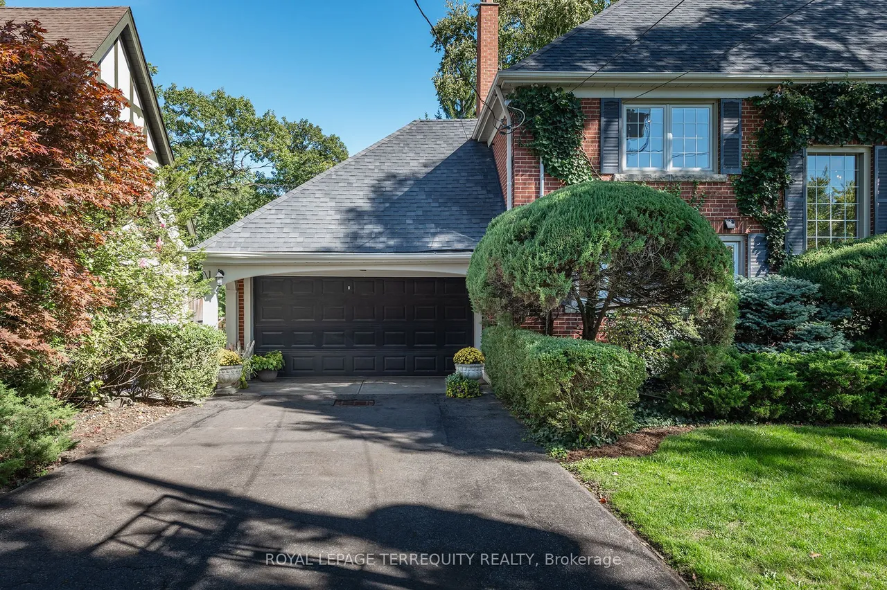 223 Riverside Drive — photo 3