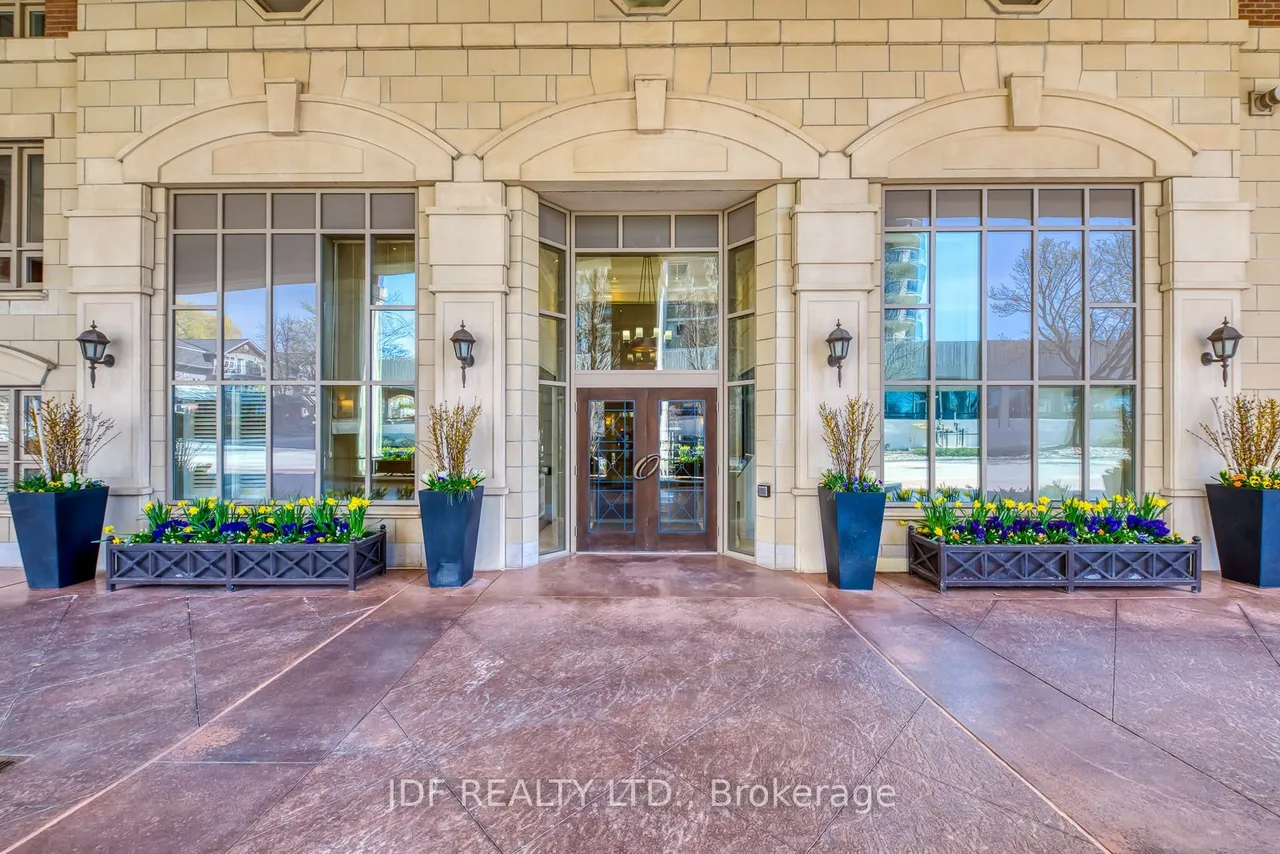 111 Forsythe Street