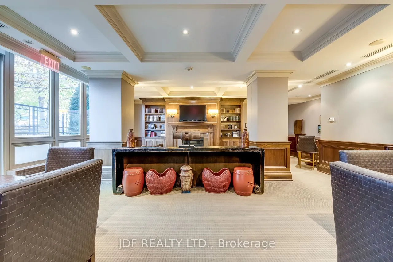111 Forsythe Street — photo 34