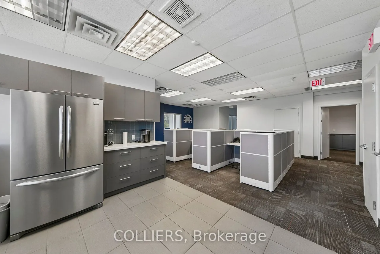 2660 Sherwood Heights Drive, Unit 103 — photo 3