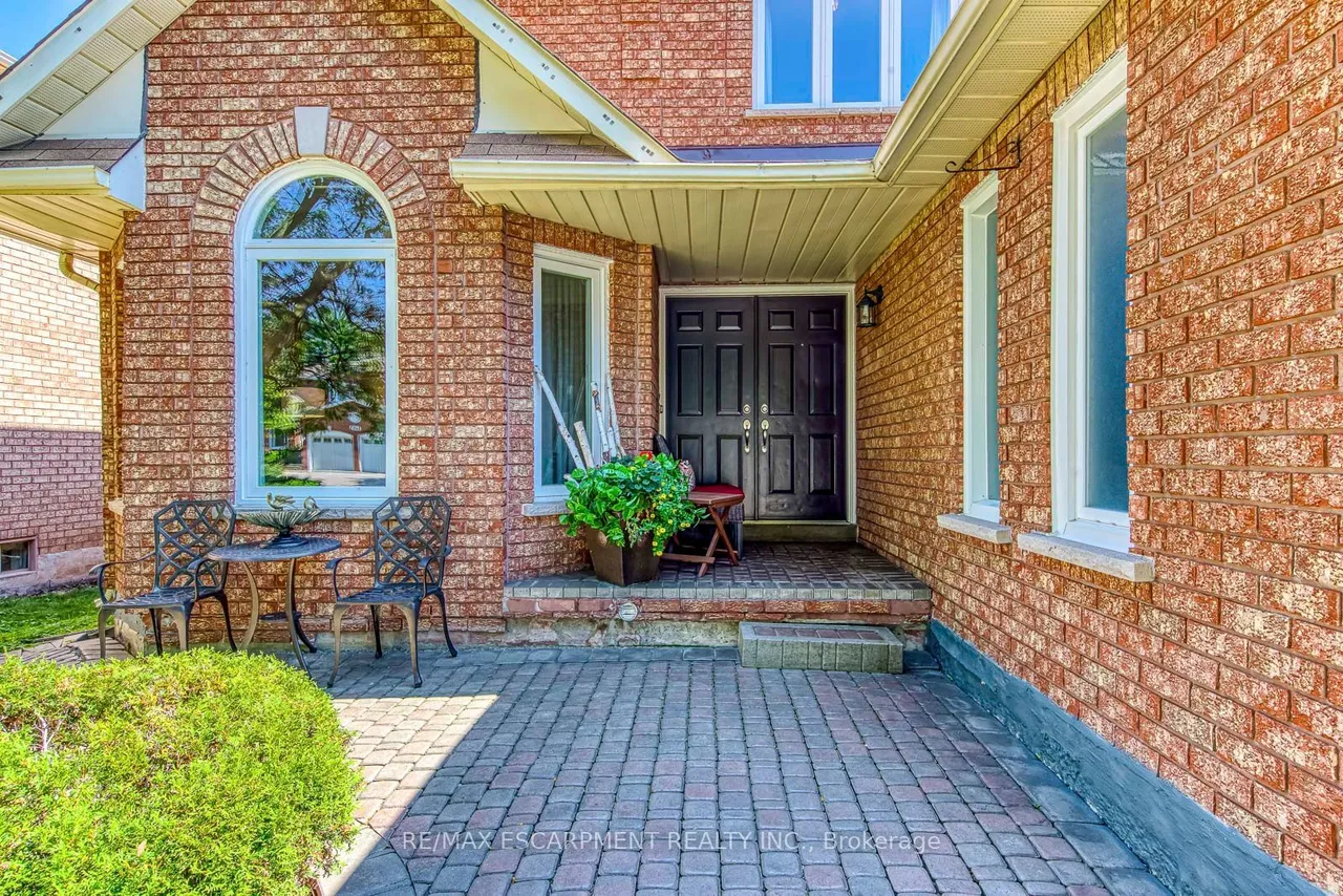 2442 Wynten Way — photo 3