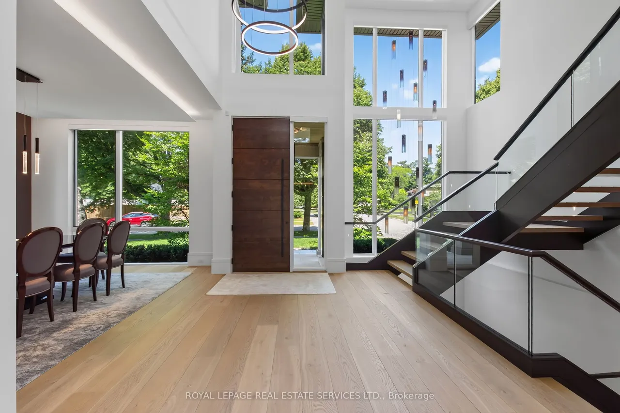 1472 Oakhill Drive — photo 3